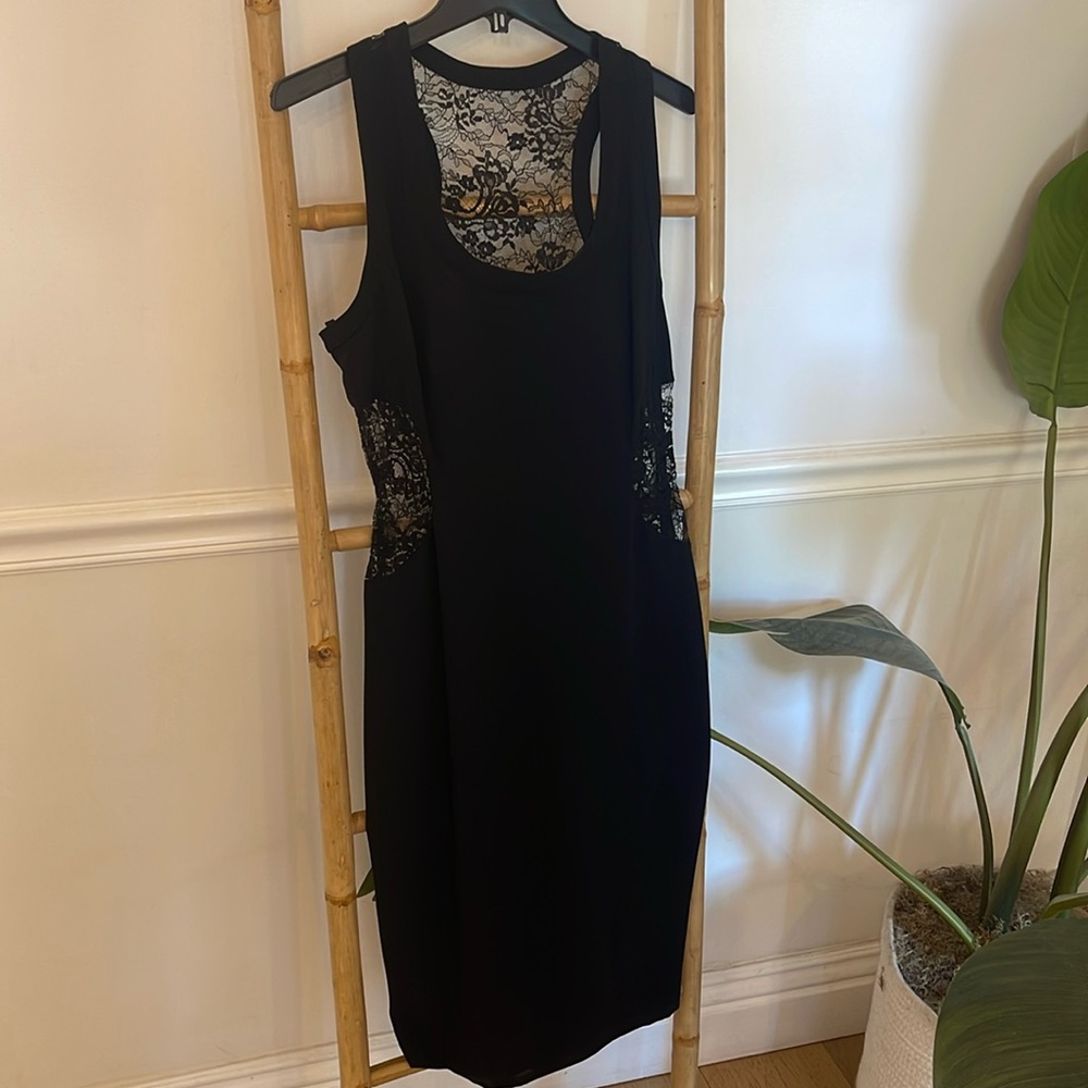 Monique lhuillier cocktail little black dress